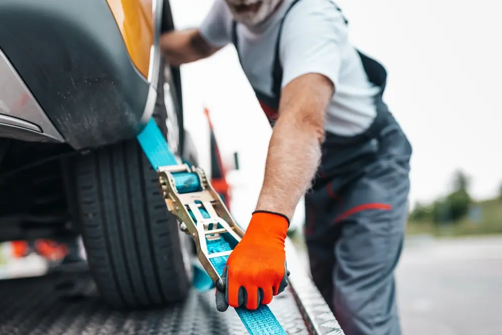 Fast accident recovery towing in Apache Junction AZ