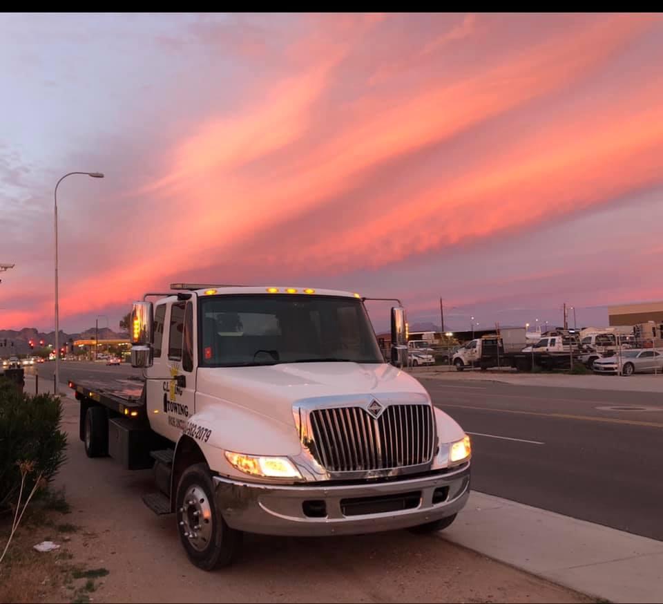 Emergency tow service for urgent roadside situations