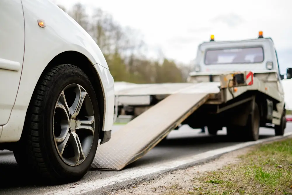Fast tow truck response times across Phoenix Arizona freeway network