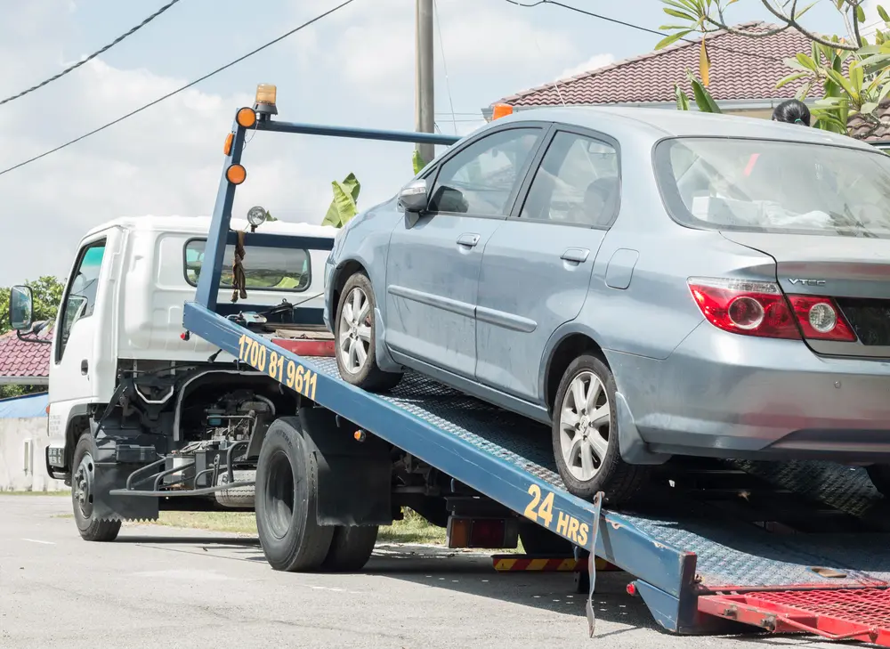 Tow truck company providing towing and roadside assistance in Tempe Arizona